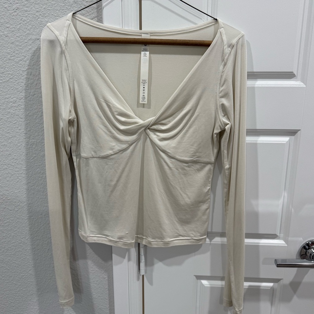 Lululemon twist top long sleeve